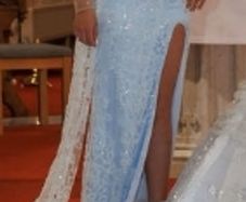blue dress