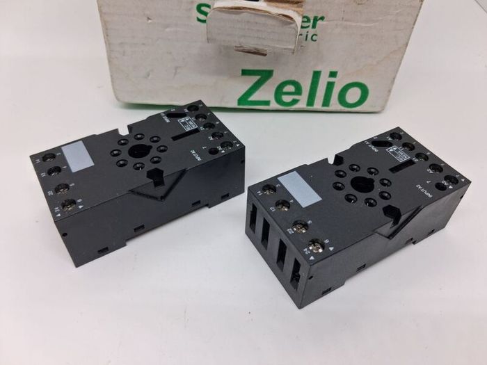 Postage - Lot of 9 Schneider Electric RUZC2M