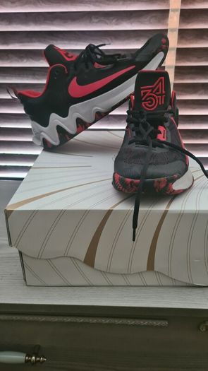Nike Basketball Trainers Size Uk11