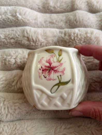 Vintage Belleek Country Trellis Lily Votive Candle Holder / Ring Dish - 9th Blue Mark 1997-99