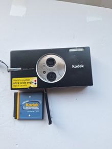 kodak dual lens digital camera + battery
