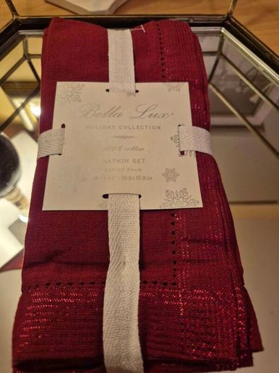 Bella Lux Holiday Collection 100% Cotton Napkin Set, AV
