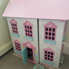 dolls house