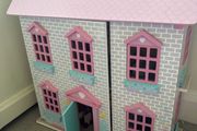 dolls house