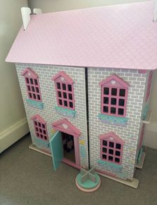 dolls house