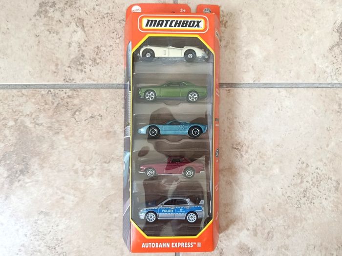 Matchbox Autobahn Highway Express II 1:64 5-Pack - With Police Polizei Car HVT73