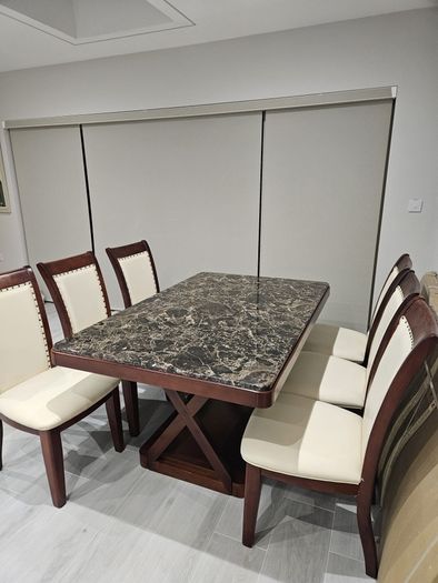 kitchen table and chairs