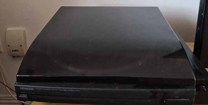 Kenwood Turntable