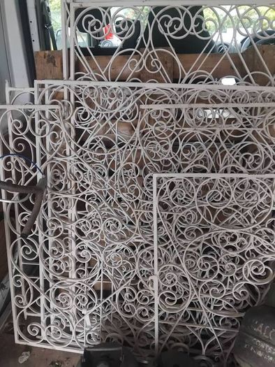 Vintage iron gate and rails set