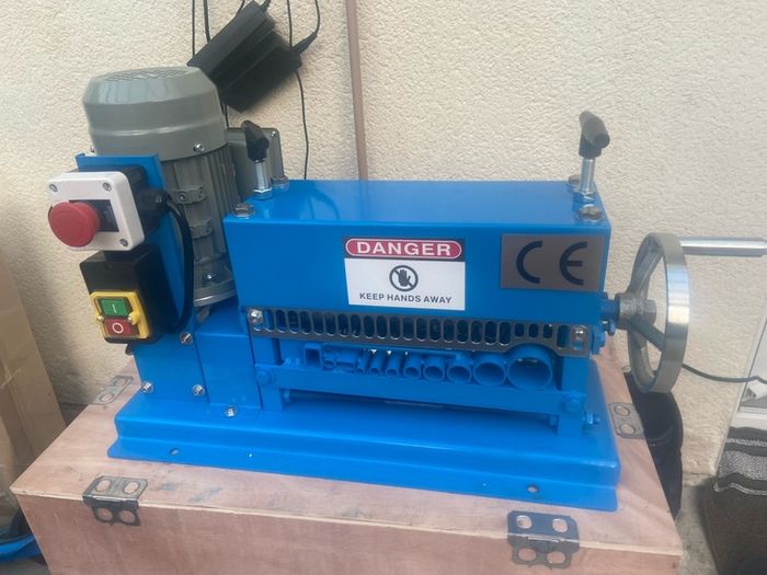 1.5-38MM Wire Stripping Machine 370W Wire Stripper Machine with 10 Blades  Electric Cable Stripper Machine 220v