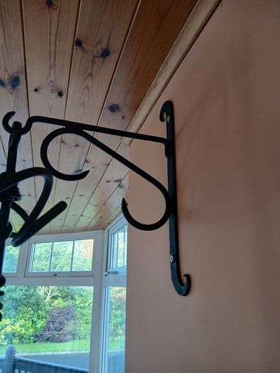 Heavy Duty Vintage Wrought Iron Six Bottle Wall Hanging Wine Rack