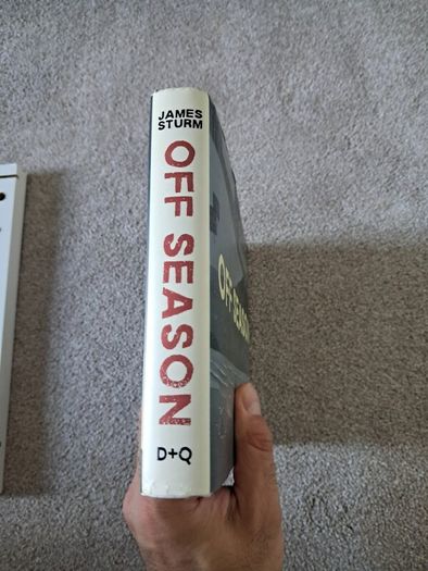 Graphic novel - Off Season HC