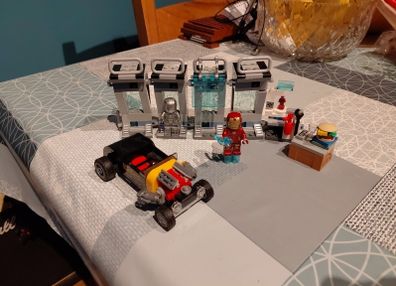 Lego Marvel 76167 Iron Man's Armoury