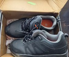 Steel toe work boots