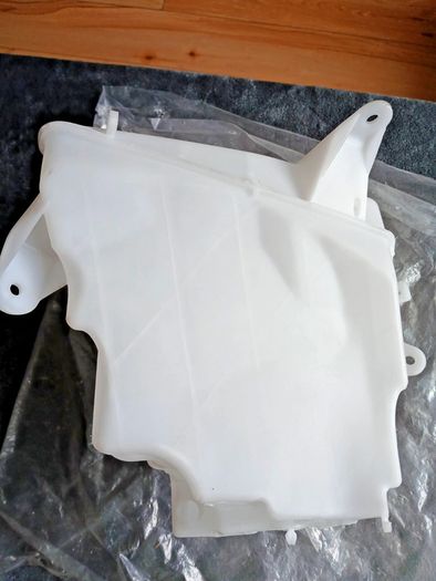 Genuine Toyota Land Cruiser 96-02 ,85315-60260 (jar Assy, Windshield Washer)