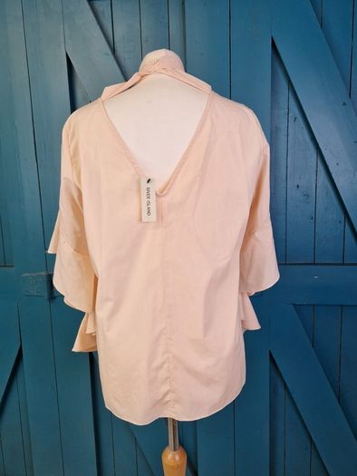 Brand new River Island top size 10. Postage included