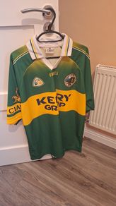 Vintage Early 2000's Kerry Jersey XL