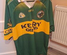 Vintage Early 2000's Kerry Jersey XL