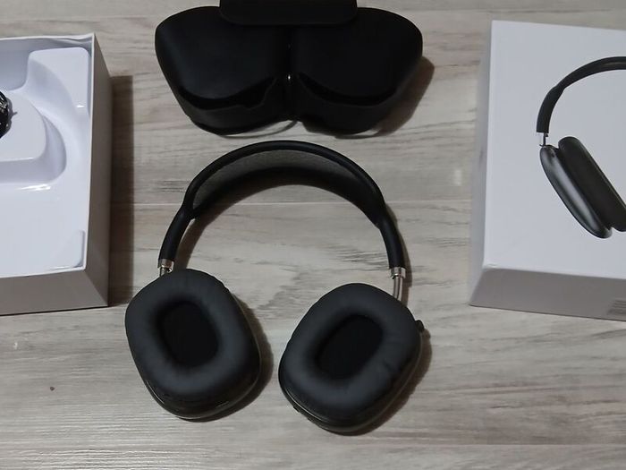 Wireless Over-Ear Headphones (AirPods Max Style)