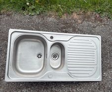 Stainless Steel Kitchen Sink