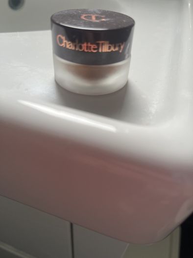 Charlotte tilbury eyes to mesmerise