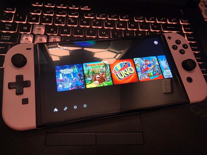 Nintendo Switch OLED (Cheery Blossoms Pink Shell)