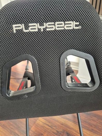 LOGITECH G923 Racing Wheel, Pedals & Driving Force Shifter - PS4, PS5 & PC
