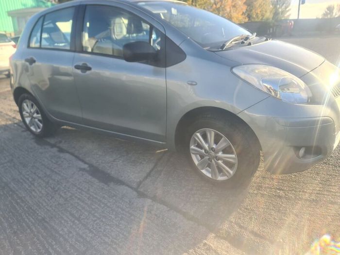 Toyota Yaris 2011