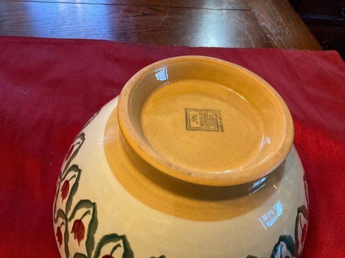 Nicholas Mosse Red Tulip vintage 9 inch diameter bowl