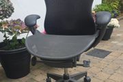 Herman Miller Mira 2