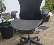 Herman Miller Mira 2