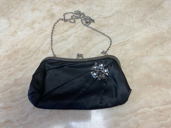 Black clutch