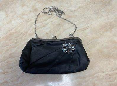 Black clutch