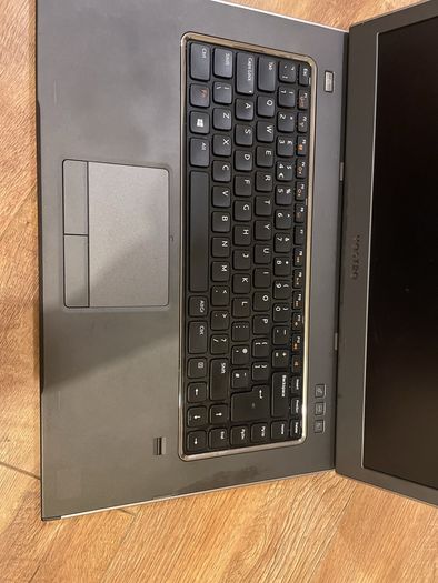 Dell Vostro 3560 for parts/ repair