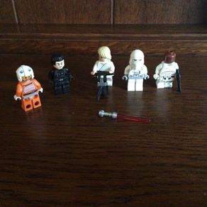 Star Wars Lego Minifigures bundle can post