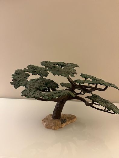 Retired Scheich Tree