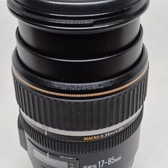 Canon EFS 17-85mm 1:4-5.6 IS USM lens