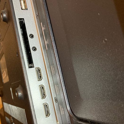 32 - inch TV HD / not smart / no remote control
