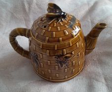 TEAPOT - Vintage - Beehive Shape