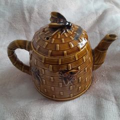 TEAPOT - Vintage - Beehive Shape