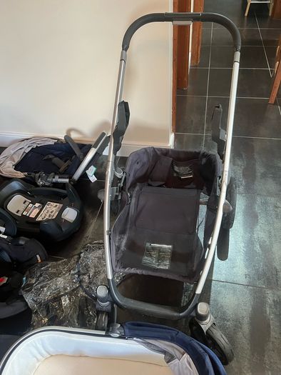 Uppababy travel system with car seat