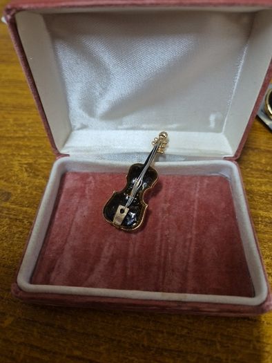 Modern Violin Brooch