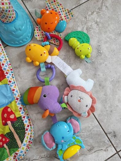 Play mat - interactive - tummy time mat