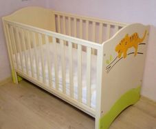 Baby/toddler cot 70x140