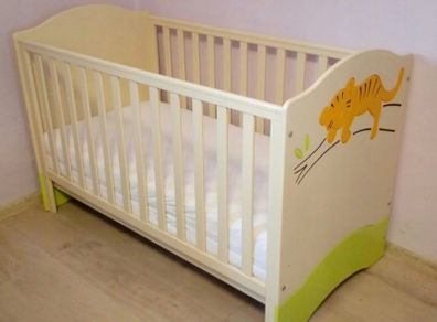 Baby/toddler cot 70x140