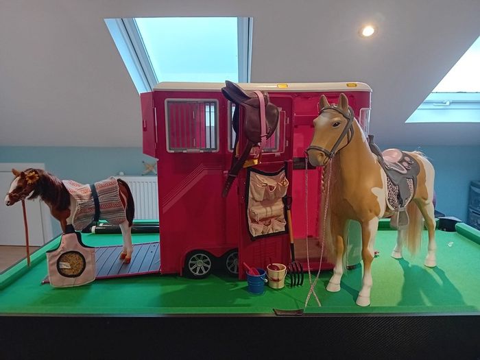 Our Generation Mane to Travel Horse Trailer