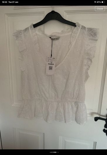 top Bnwt Stradivarius white broderie Anglaise size large summer top