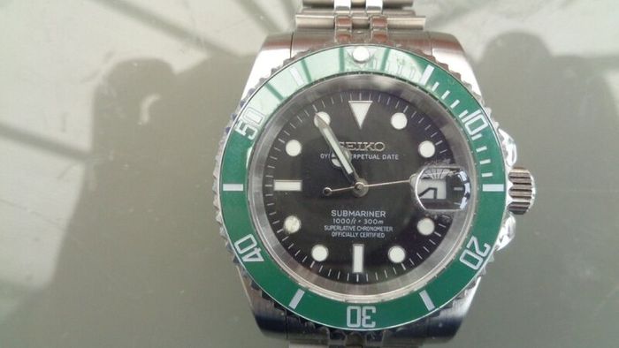 A beautiful large Seiko automatic watch.