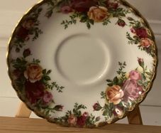 Royal Albert Saucers Old County Roses
