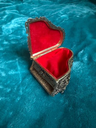 Vintage Grand Piano Jewelry Box, Gold Tone with Red Velvet Japan